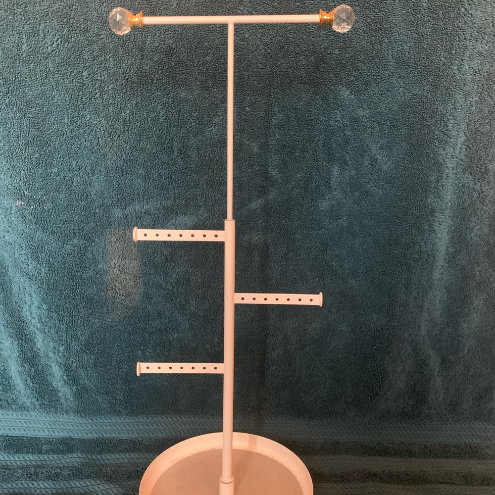 Jewelry stand